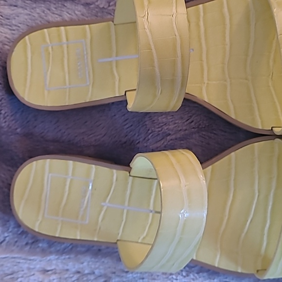 Dolce Vita Sandals NWOT Size 7.5 - Picture 2 of 4